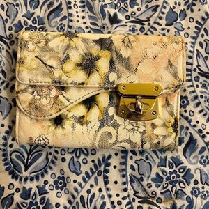 kimchi blue wallet